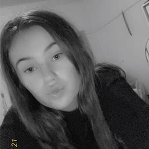 Meet your Posher, Melina